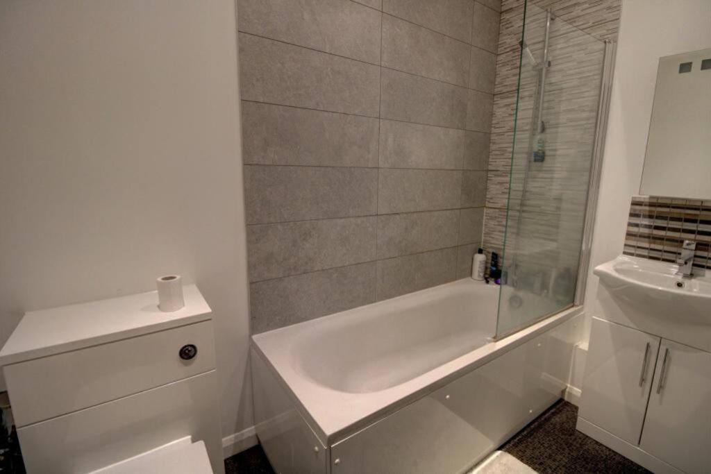 2 Bed City Centre Flat Μπαθ Εξωτερικό φωτογραφία